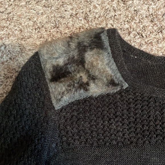 Faux Fur Sleeved Sweater - Picture 2 of 4